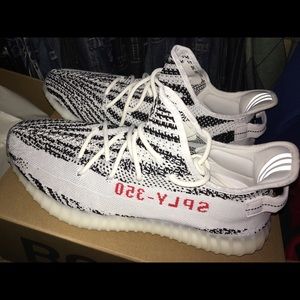 Yeezy 350 Zebra